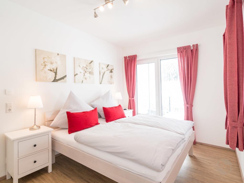 Kuckucksnest Apartment Unterkirnach Ruang foto