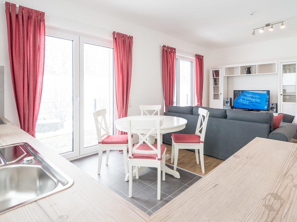 Kuckucksnest Apartment Unterkirnach Ruang foto
